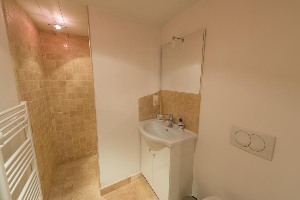 Hotel La Treille Et L'Impasse Ansouis Zimmer foto